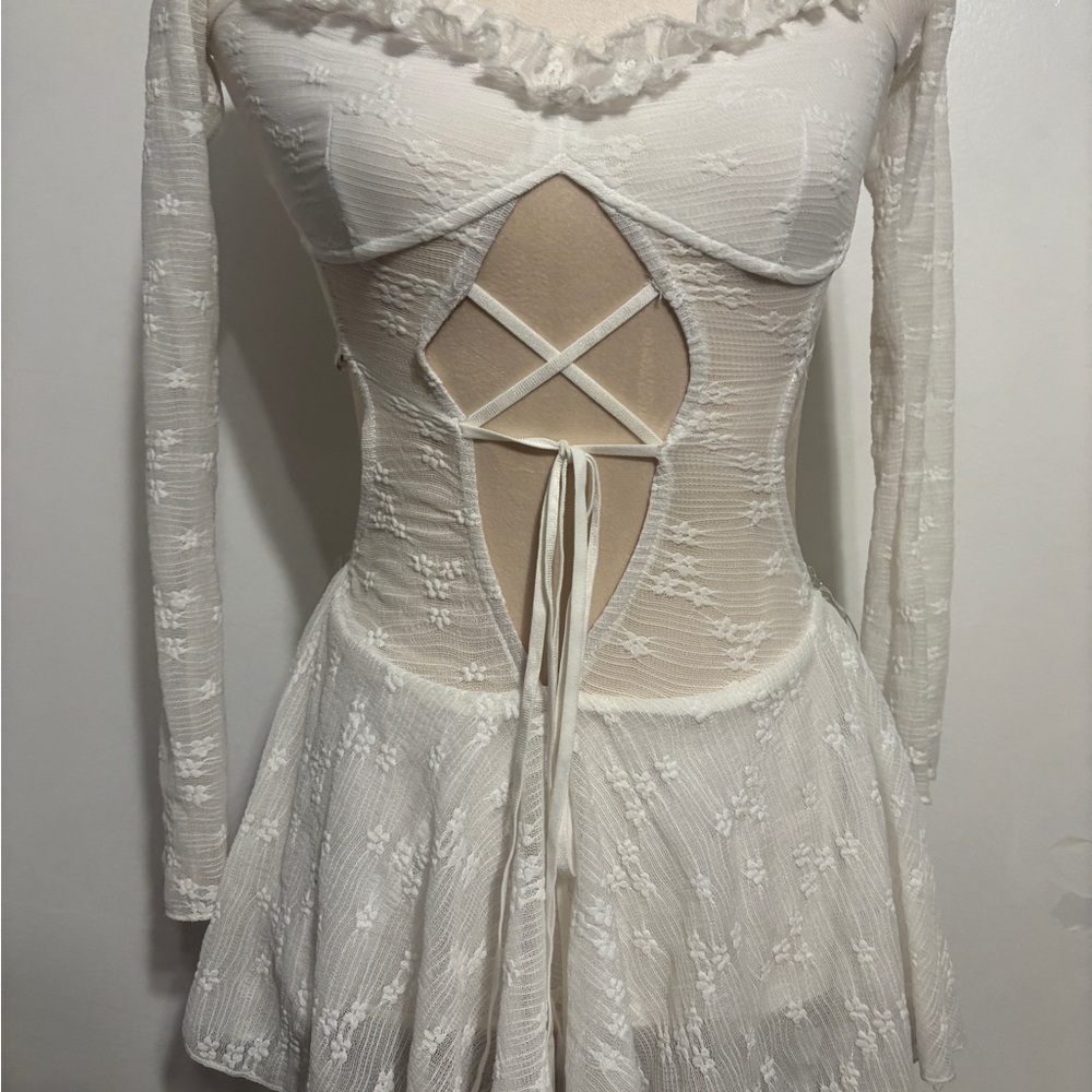 Elegant White Lace Dress